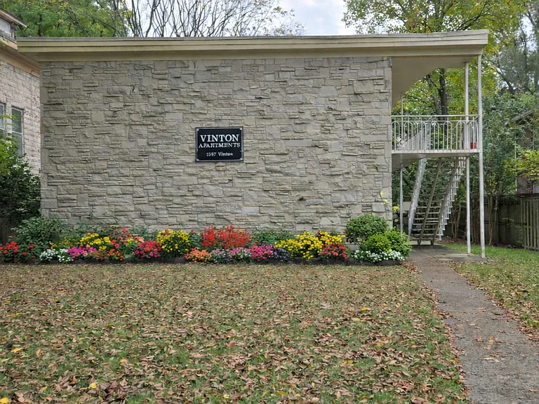 1307 Vinton Ave — Photo 1