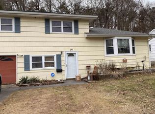 20 Redwood Rd, Saugerties, NY 12477