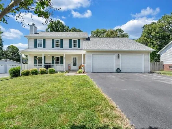 620 Duxbury Ln, Salem, VA 24153