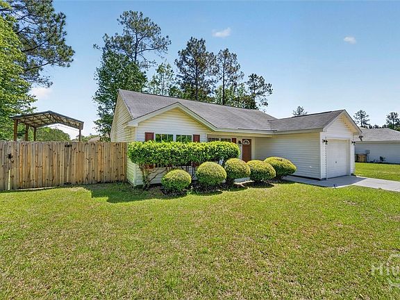 4th image of 102 Sand Pine Court