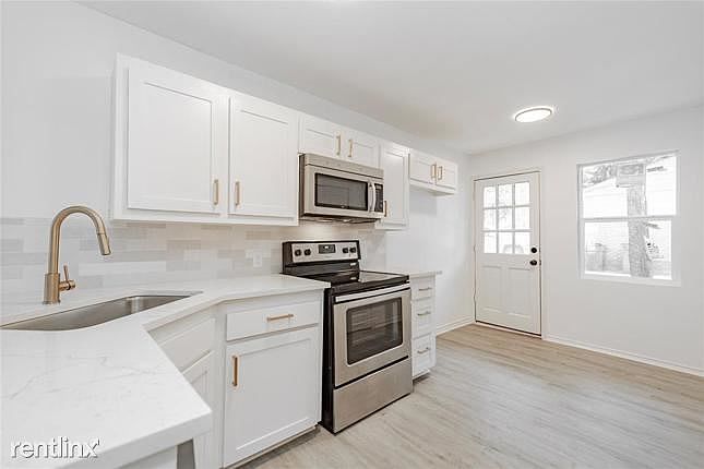 1st image of 703 Parks Ave