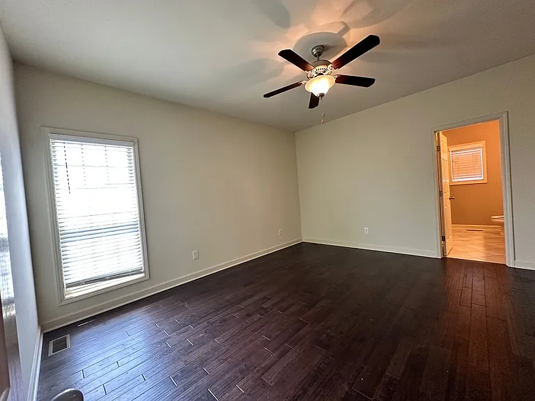 436 Lucy Cir — Photo 13