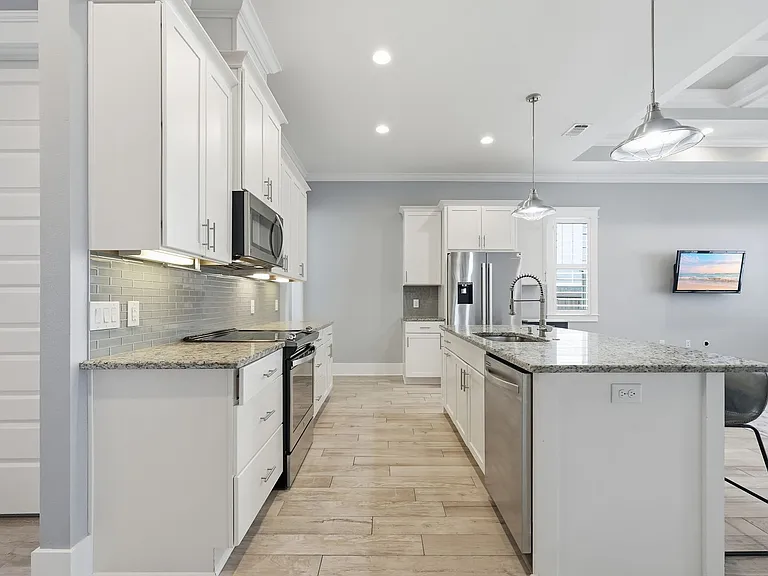 131 Magnolia Ave — Photo 9