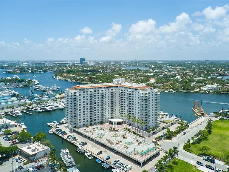 1 Las Olas Cir #313 — Photo 44