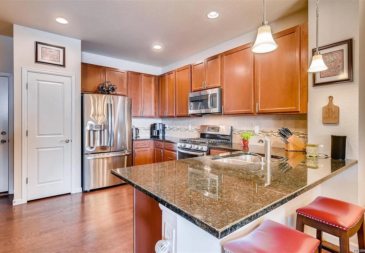 3 bed, 2.5 bath, 1588 sqft, $2,845 — Photo 2