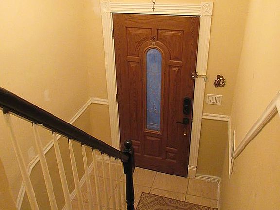 4th image of 69 Kingsbridge Ave