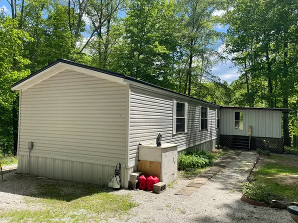3692 Camelot Rd, Spencer, IN 47460