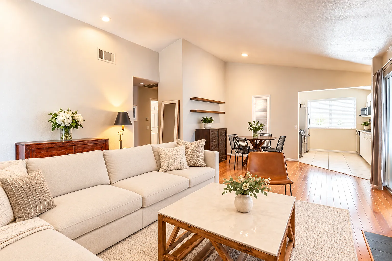 2 bed, 950 sqft, $2,995 — Photo 2