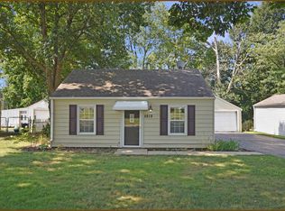 5215 N Glen Elm Dr, Peoria Heights, IL 61616