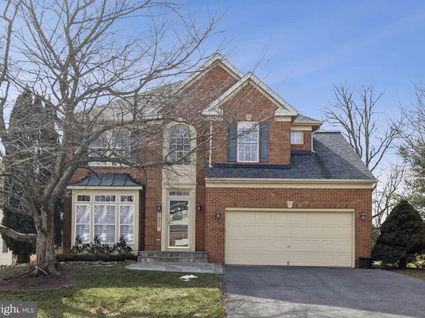 18005 Red Rocks Dr, Germantown, MD 20874