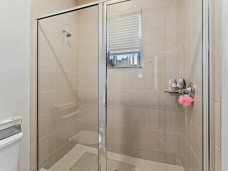 1077 Faulkner Ter — Photo 40