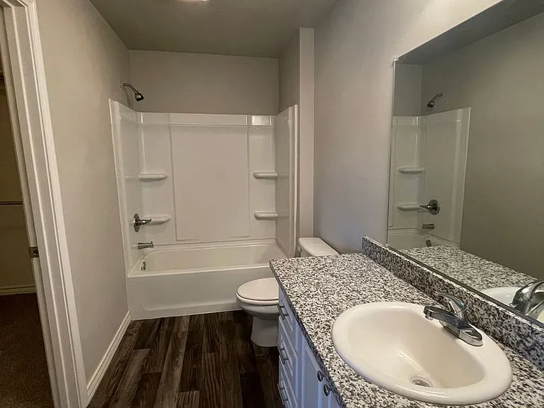 6040 24th St #29 — Photo 7