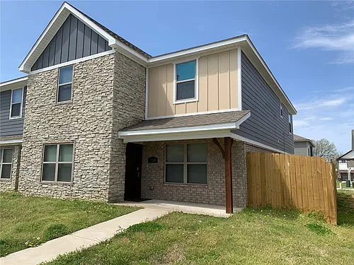 1349 N Corsica Dr Photo 1