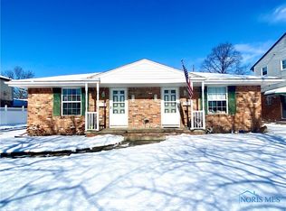 810 Celesta Dr, Toledo, OH 43612