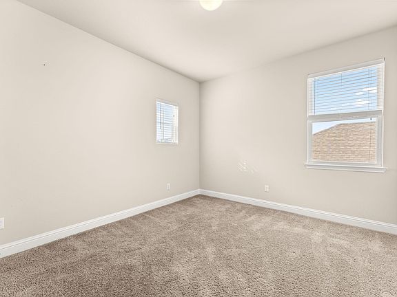 4th image of 5600 Rio Chama Cv