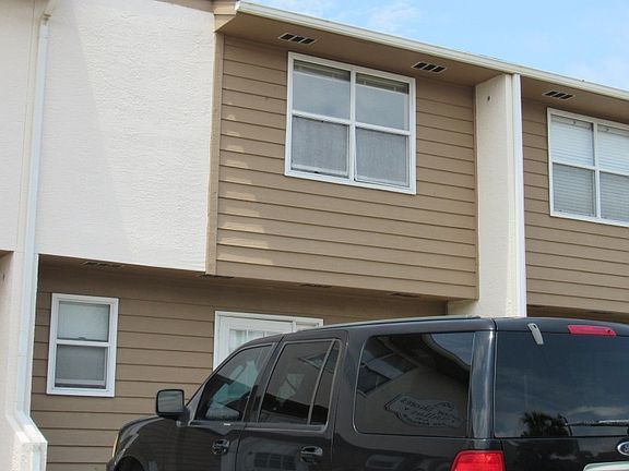 3rd image of 220 Angler Dr #7