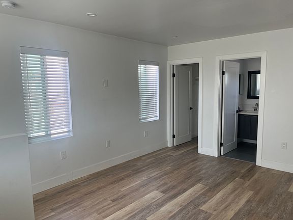 5th image of 4449 39th St
