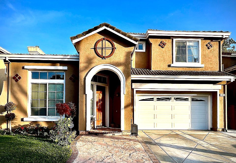 1st image of 838 Promenade Ct