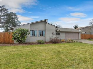 945 S Ivy Ct, Canby, OR 97013