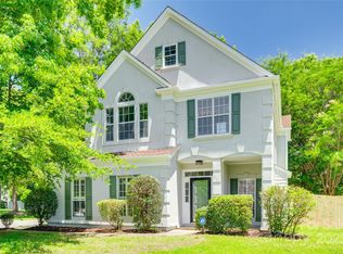 2830 Grosbeak Ln, Charlotte, NC 28269