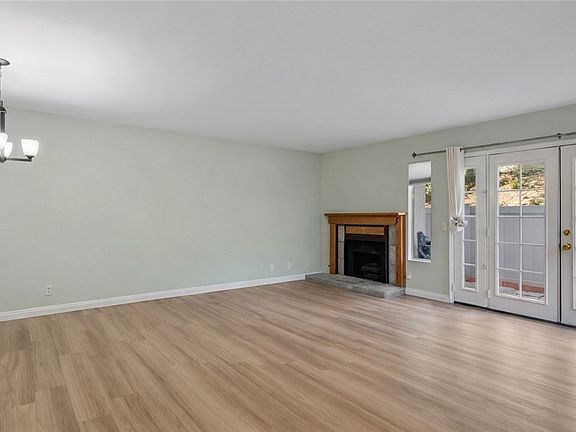 5th image of 23777 Highland Valley Rd