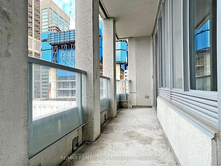 35 Balmuto St #1602 — Photo 21