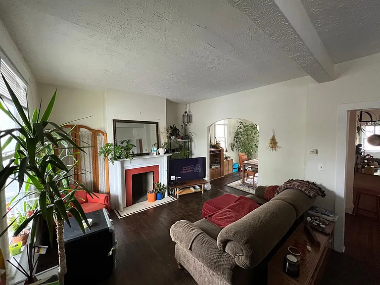 178 E Patterson Ave — Photo 4