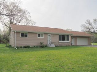 45639 35th St, Paw Paw, MI 49079