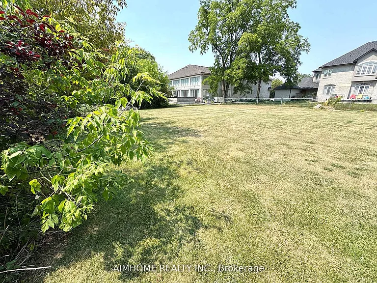 38 Lee Ave — Photo 26