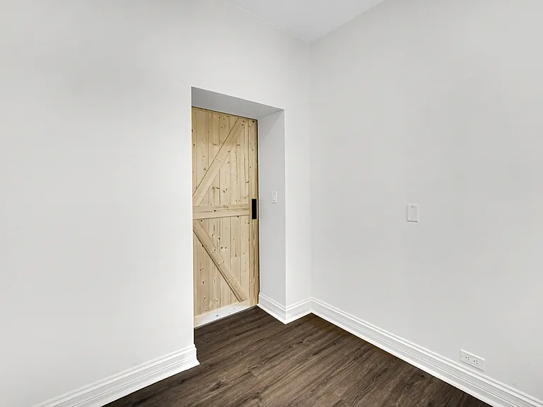 2620 N Ridgeway Ave #3 — Photo 6
