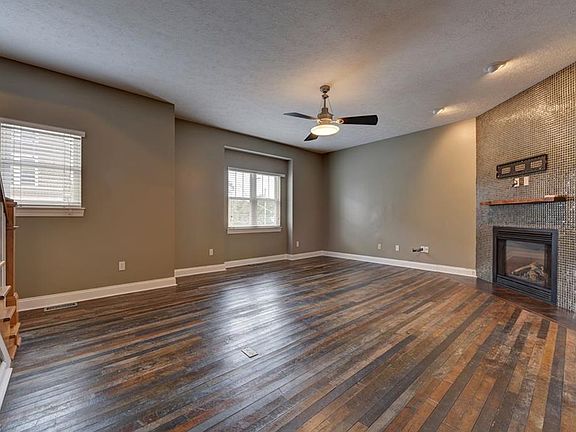 3rd image of 2393 Tremont Ave #A