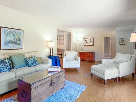 5th image of 242 Coronado Dr
