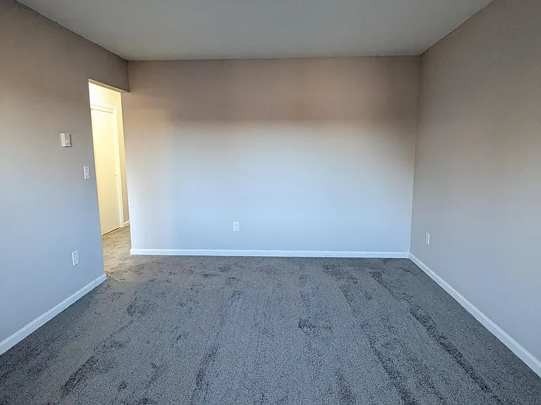 1358 Meriden Rd #15 — Photo 3