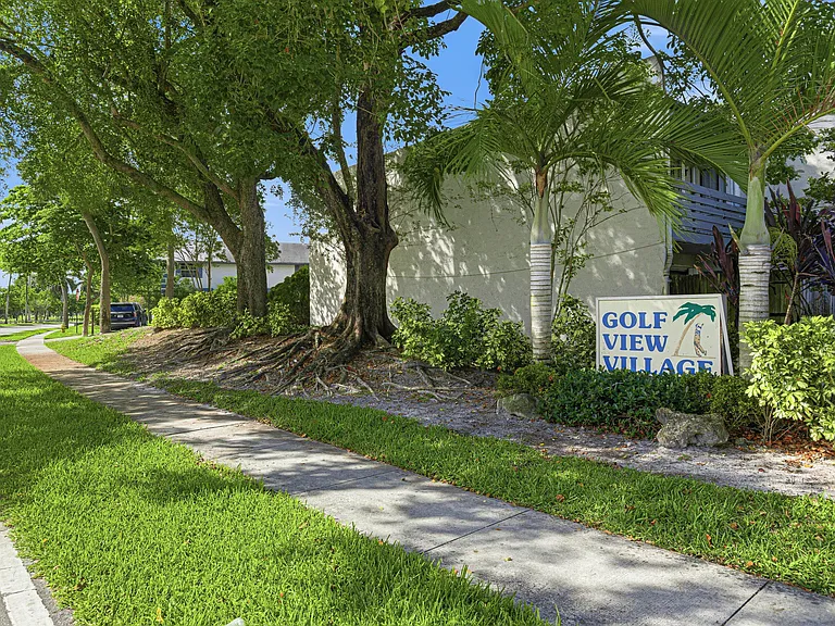 8207 Fairway Rd — Photo 2