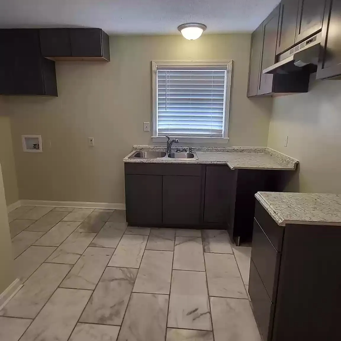 Cozy Single Unit in Memphis | 305 Damone Ave | Available 10/01/2026 | $1500/mo — Photo 2