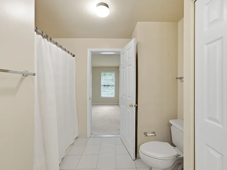2725 Oldewood Dr — Photo 38