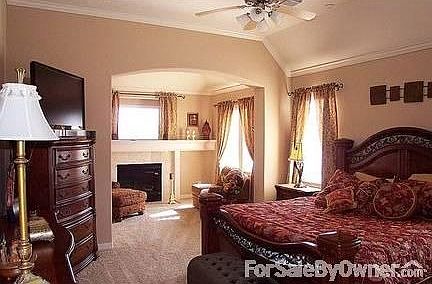4th image of 3933 Pebble Brook Dr