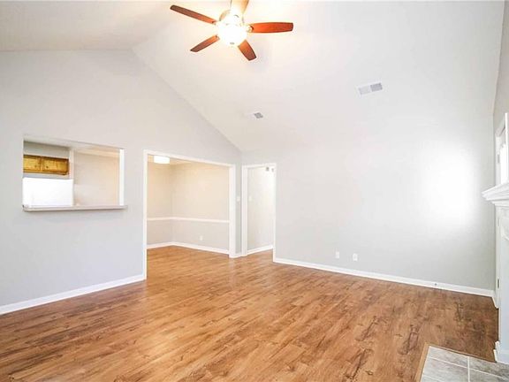 4th image of 208 Tamara Dr #B