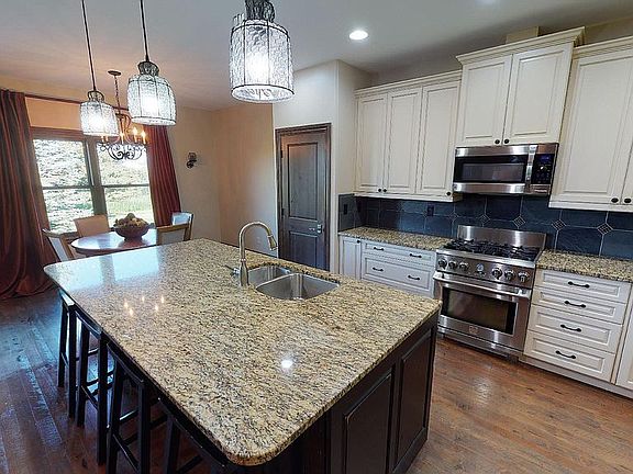 Spacious Kitchen/Dining area