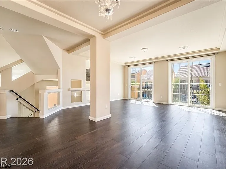 5282 Ledgewood Creek Ave — Photo 6