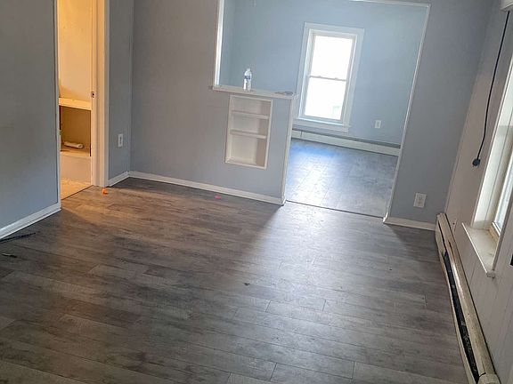 3rd image of 515 N 5th St #2