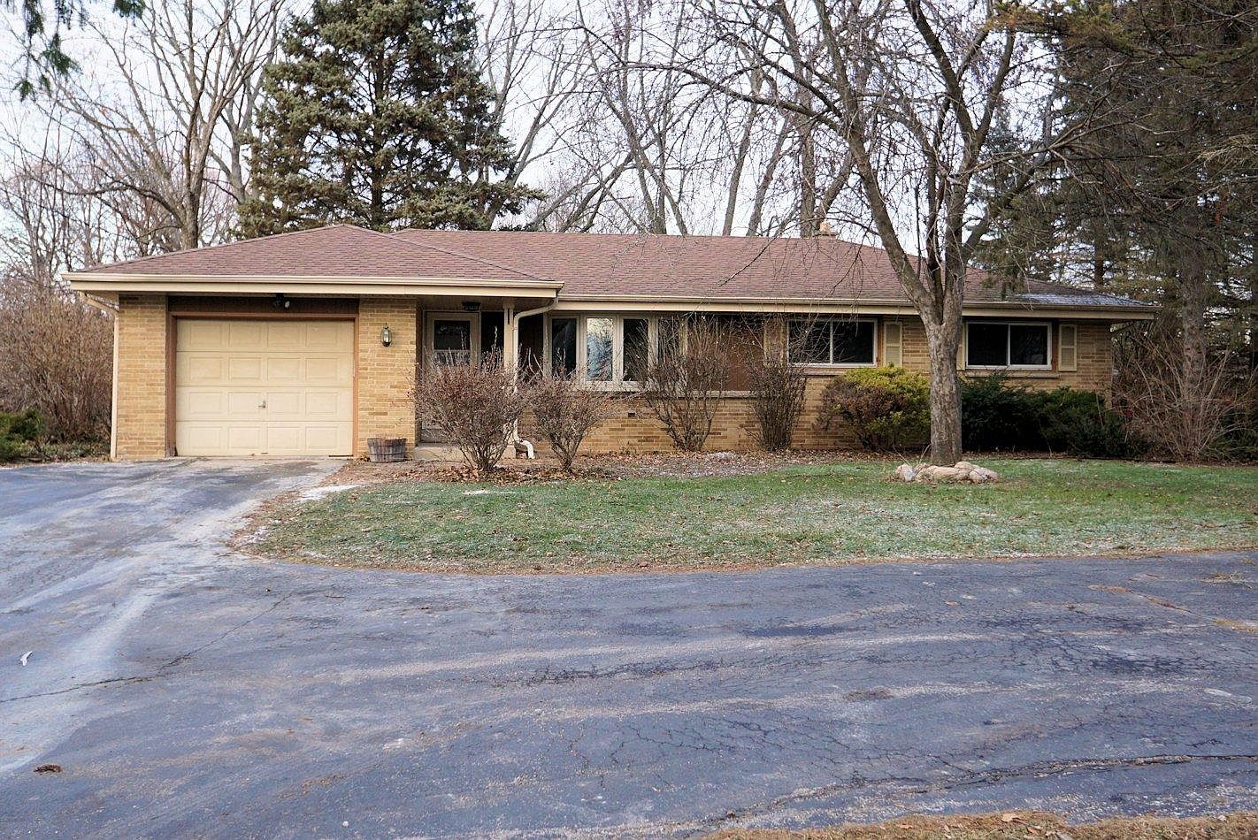 3454 E Ryan Rd, Oak Creek, WI 53154 | Zillow