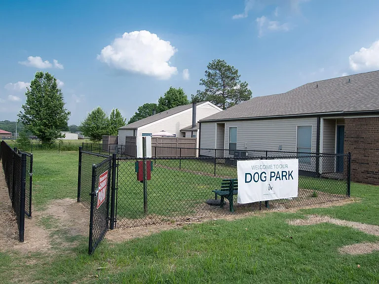 PET-FRIENDLY APARTMENTS IN JACKSON, TN