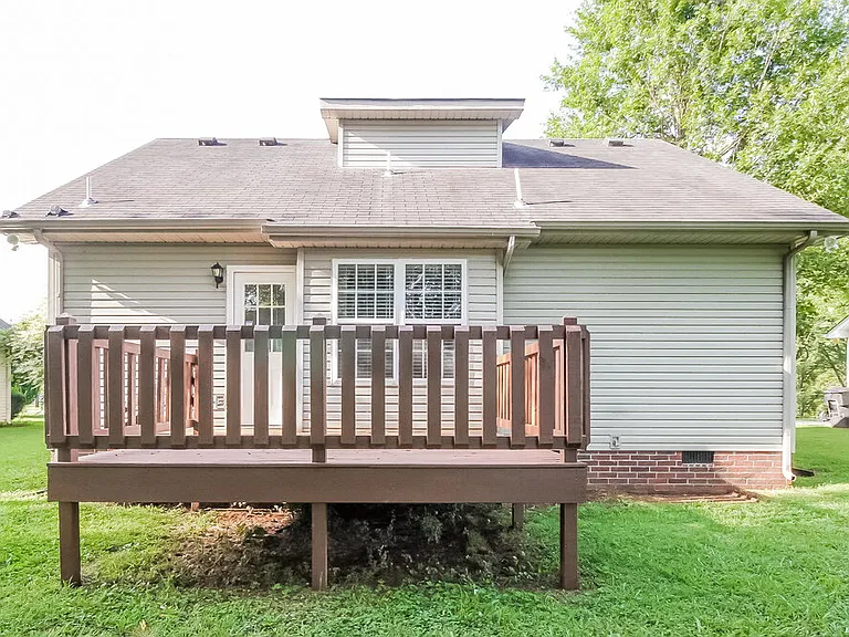 1754 Lucille Ln — Photo 17