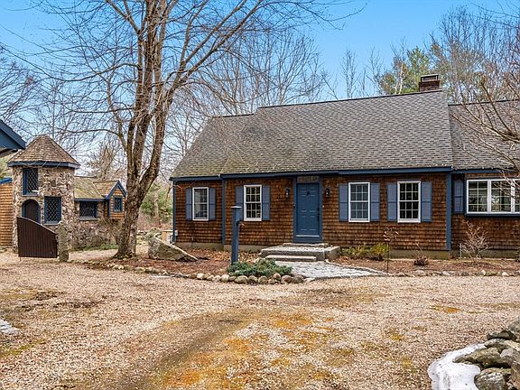 2nd image of 419 Concord Rd