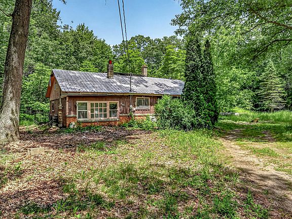 2nd image of 4270 Duck Lake Rd