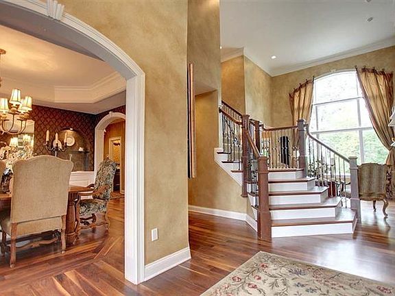 3rd image of 10794 Falls Creek Ln