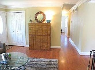 Living room/entrance.