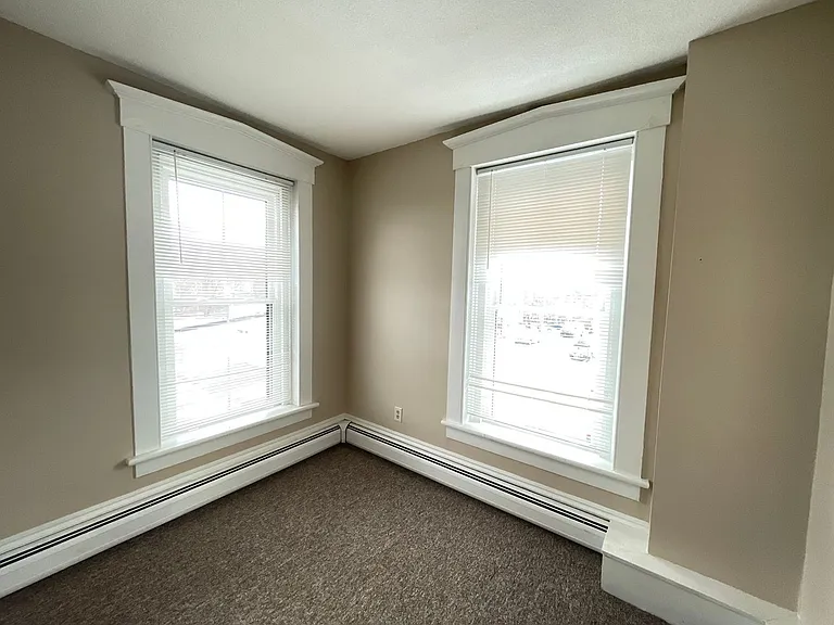 46 Glass St #6 — Photo 6