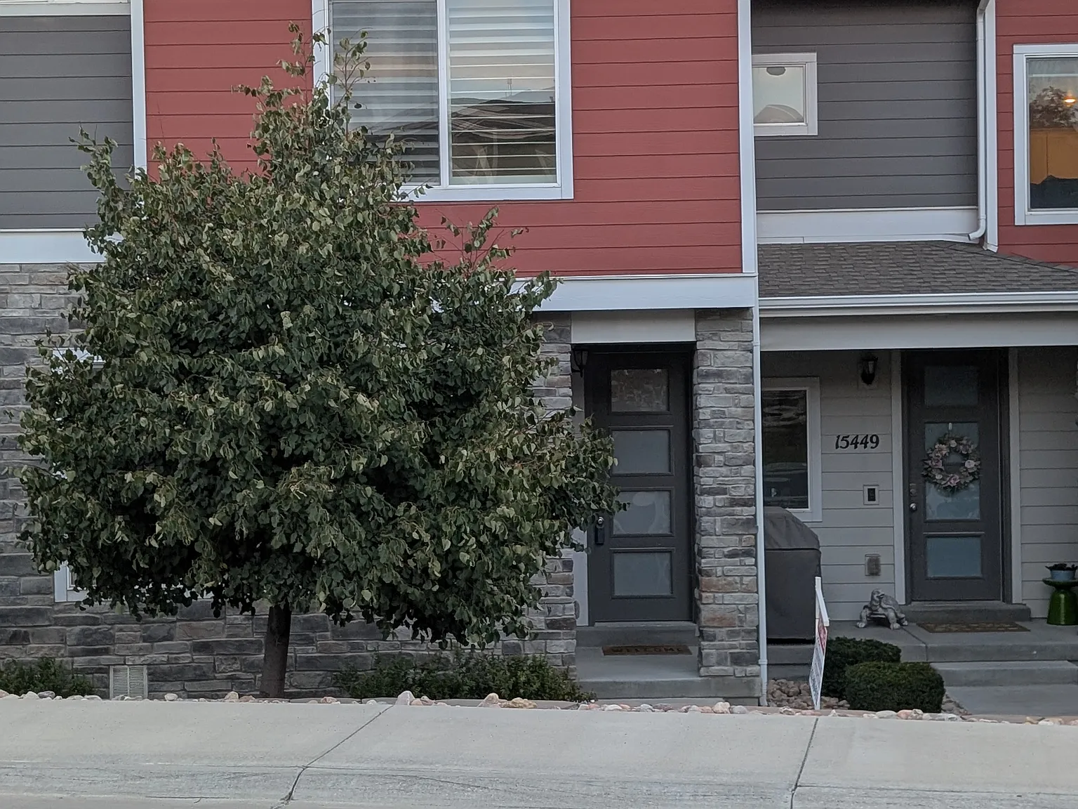 3 bed, 1966 sqft, $2,200 — Photo 3